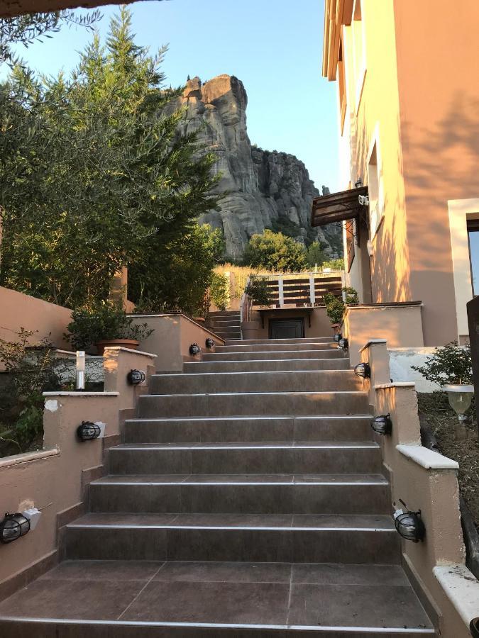 Villa Under Meteora Kalampáka Buitenkant foto