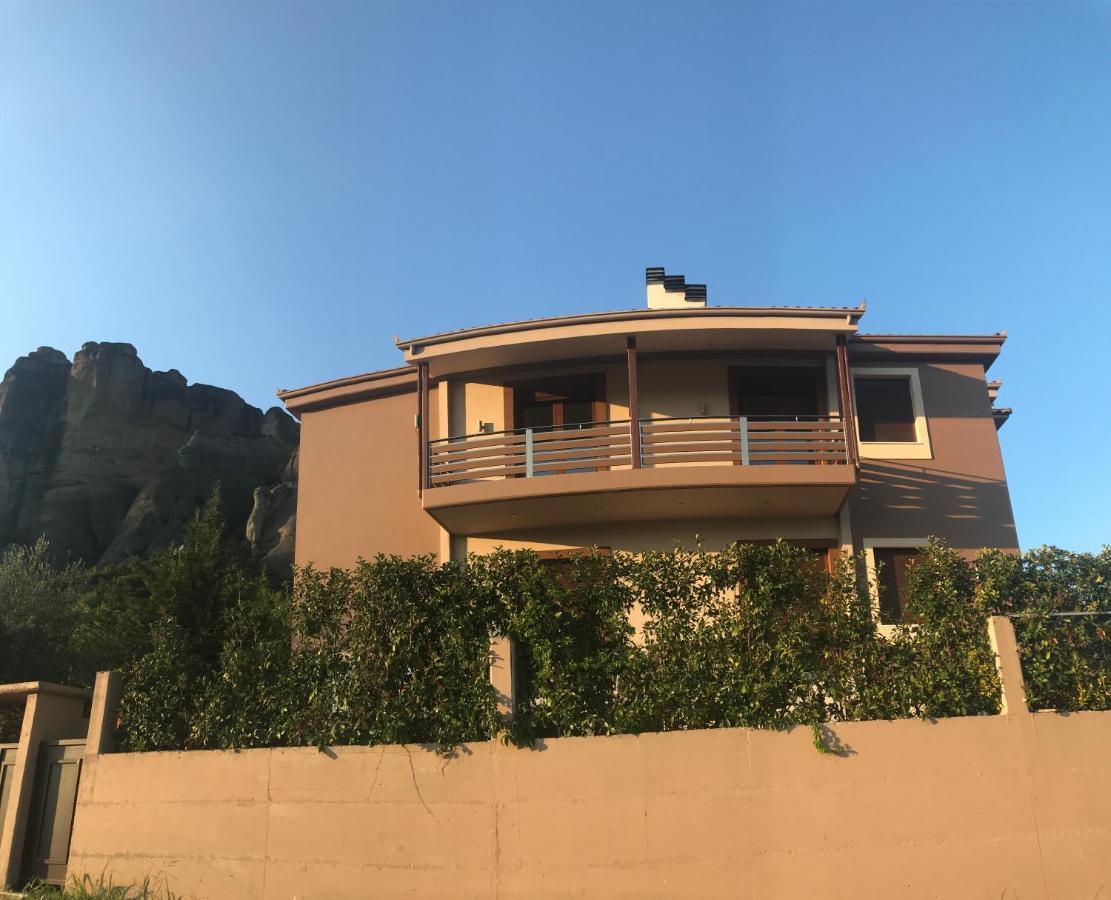 Villa Under Meteora Kalampáka Buitenkant foto
