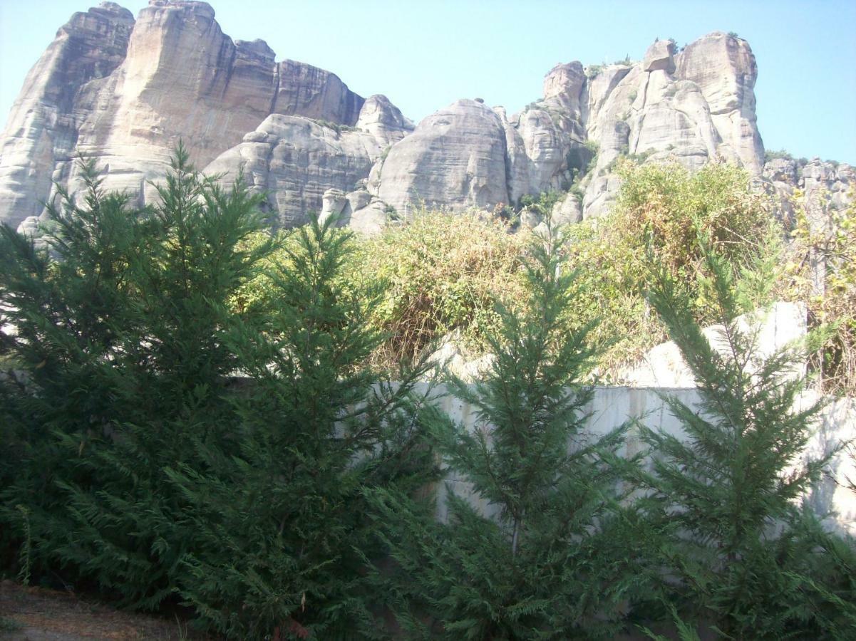 Villa Under Meteora Kalampáka Buitenkant foto